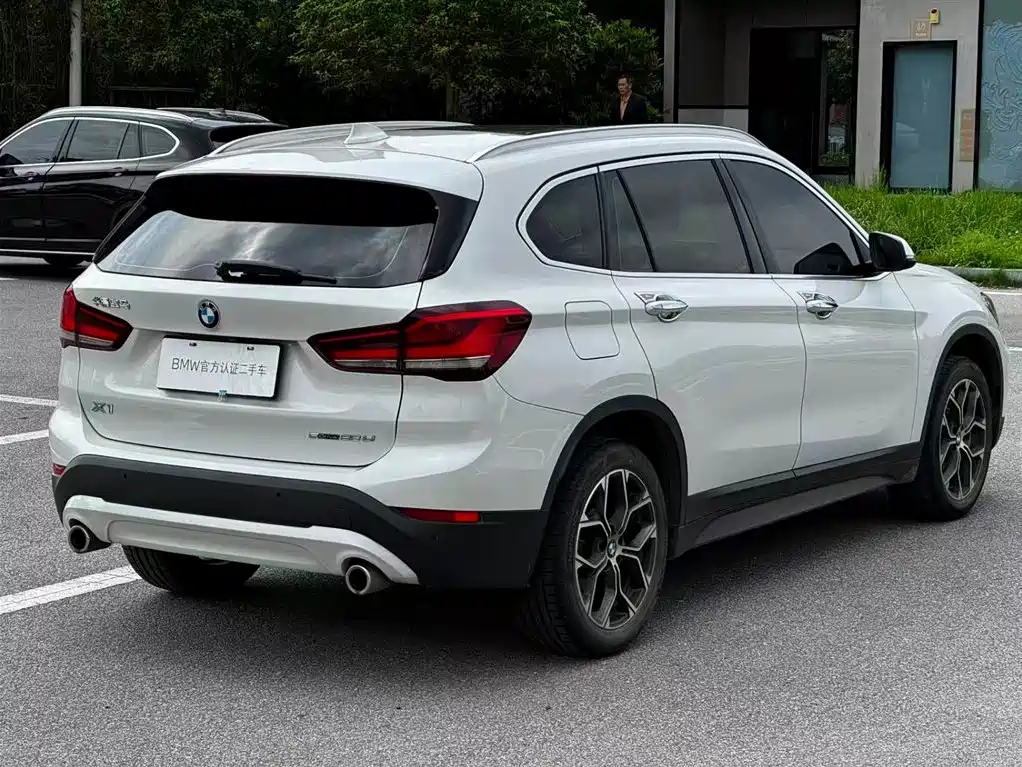 BMW X1 2022 sDrive25Li Leading фото 6