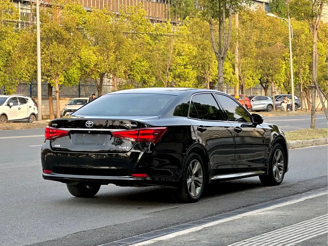 Toyota Crown 2015 2.0T Pioneer фото 4