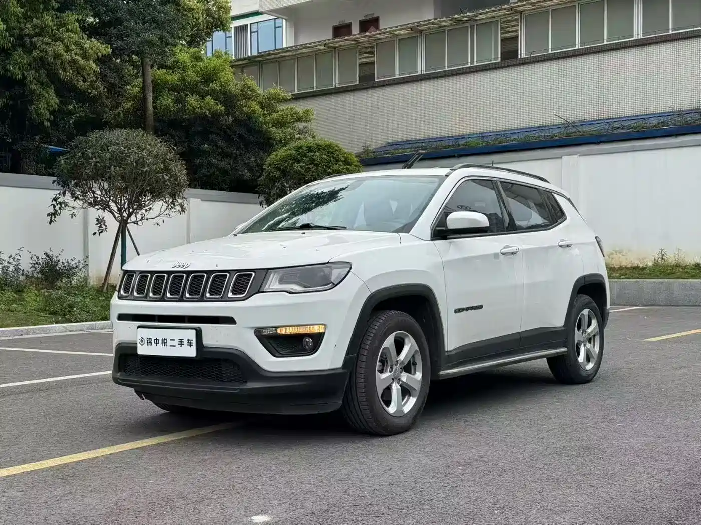 Photo 2 - Jeep Compass