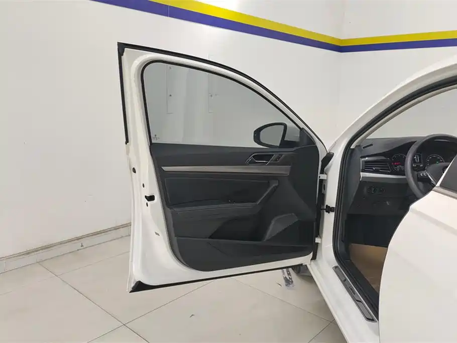 Volkswagen Lavida 2019 1.5L Automatic Comfort Edition China VI фото 7