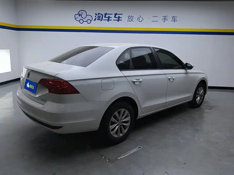 Volkswagen Bora 2018 1.5L Automatic Fashion фото 3