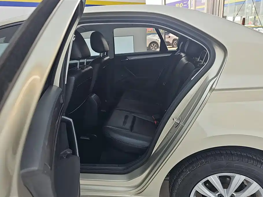 Volkswagen Bora 2018 1.5L Automatic Fashion фото 11