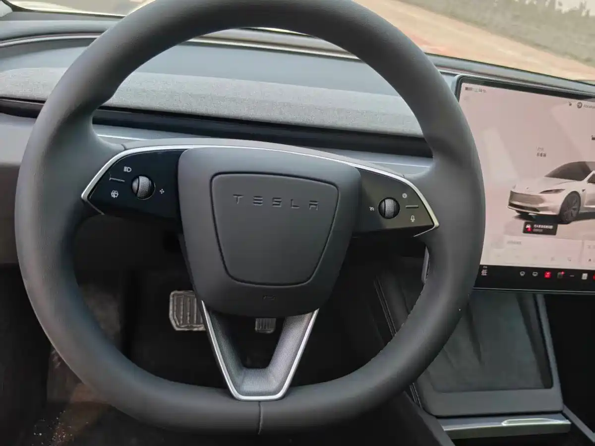 Tesla Model 3 2026 2025 Model Long Range Rear-Wheel Drive