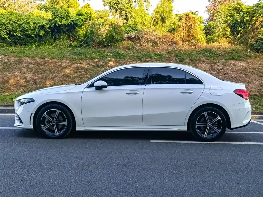 MERCEDES-BENZ A CLASS