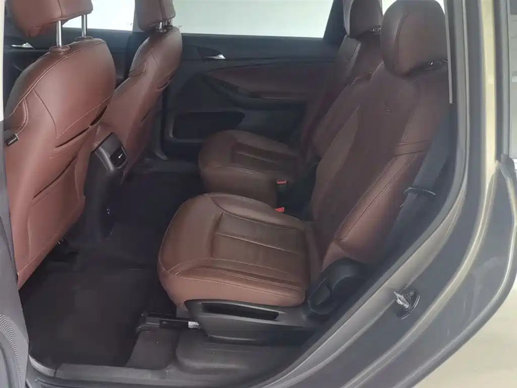 Buick GL6 2018 18T 6-Seater Premium фото 17