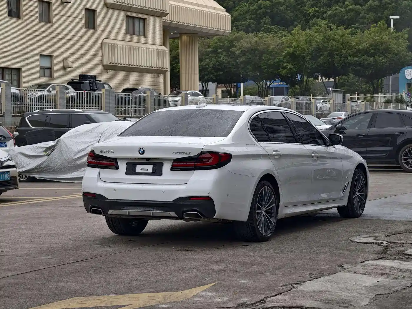 BMW 5 Series 2022 Facelift 530Li Leading M Sport Package фото 5