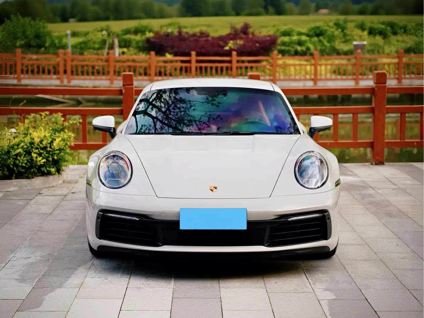 PORSCHE 911
