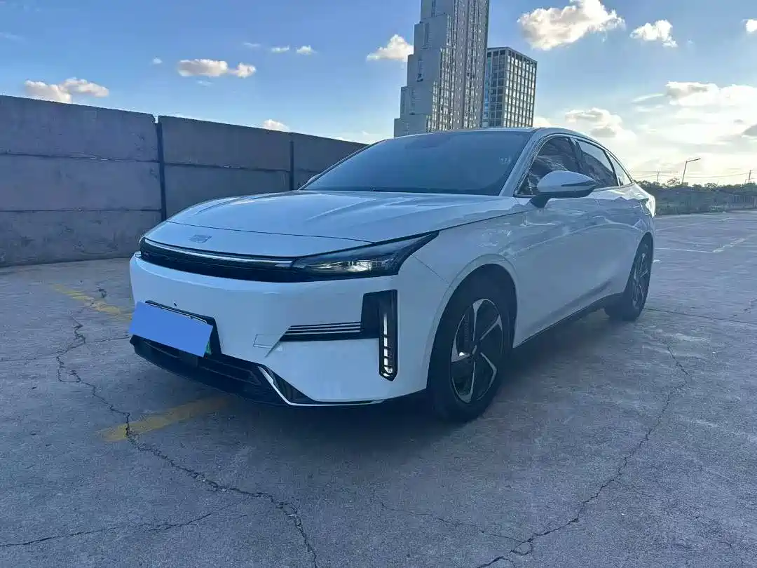 Geely Galaxy Galaxy L6 2023 60km AIR
