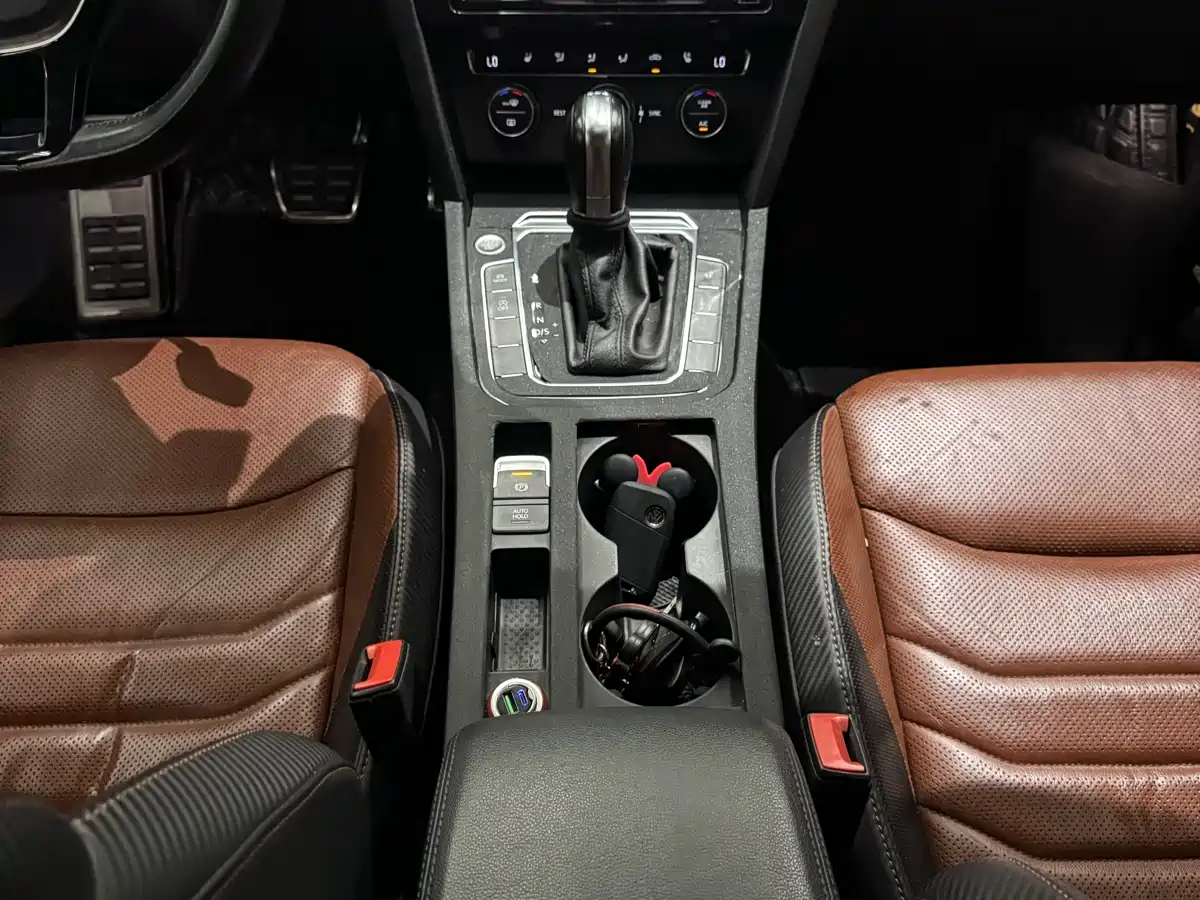 Volkswagen FAW-Volkswagen CC 2019 330TSI Charm Edition China VI фото 7