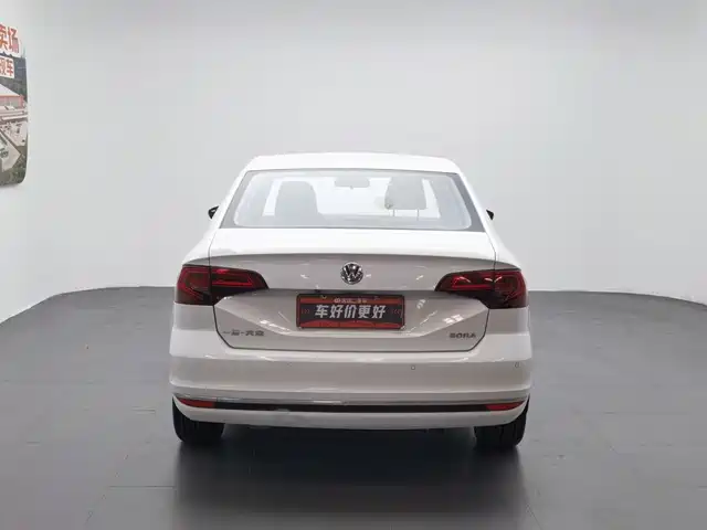 Volkswagen Bora 2018 1.5L Automatic Comfort — фото 4
