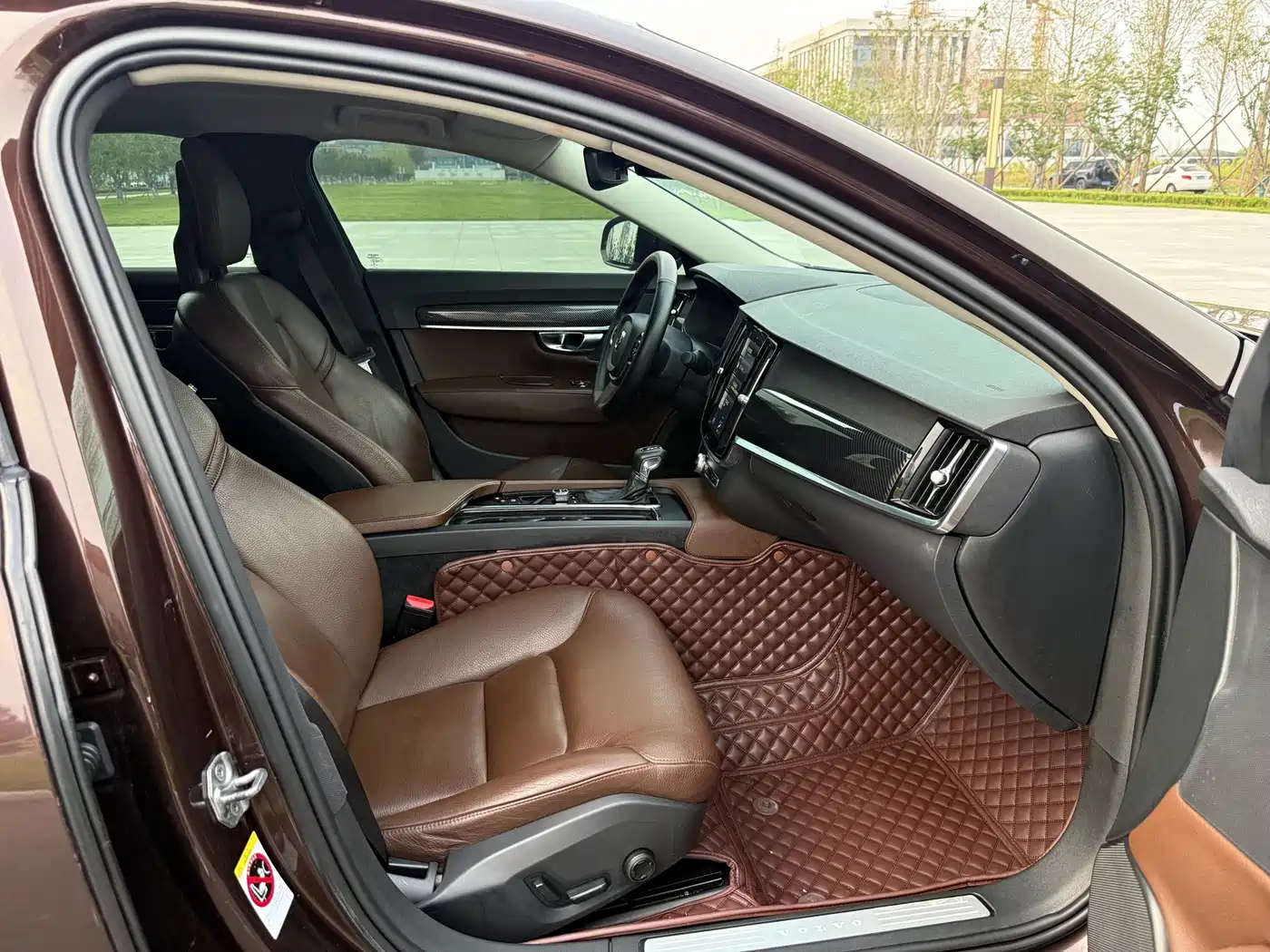 Photo 14 - Volvo S90