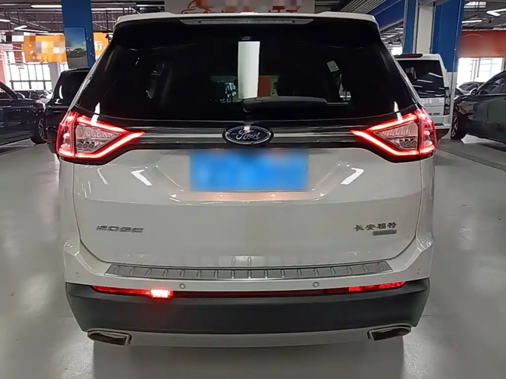 Фото 6 - Ford Edge