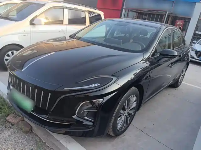 Hongqi E-QM5 2022