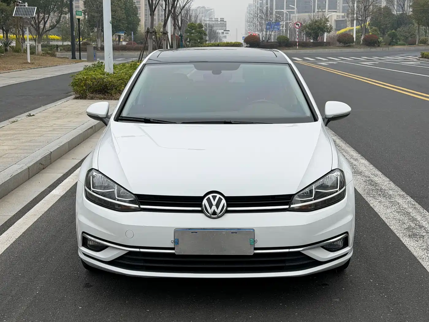 Volkswagen Golf 2020 Beloved Edition 280TSI DSG Luxury фото 2