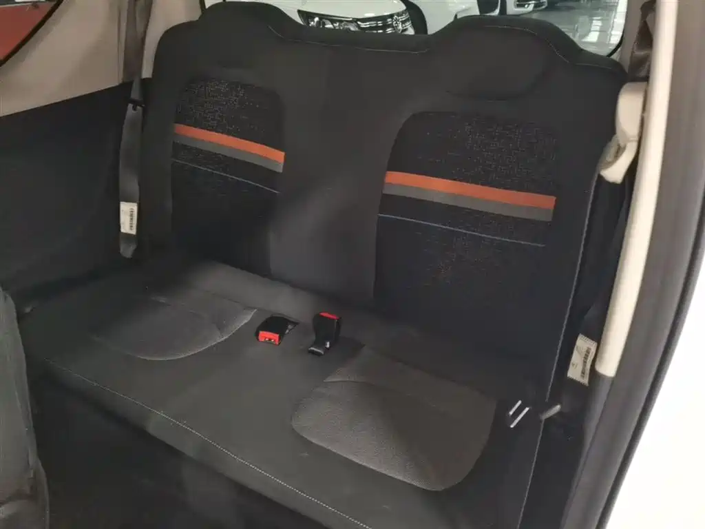 WULING AUTOMOBILE HONGGUANG MINIEV