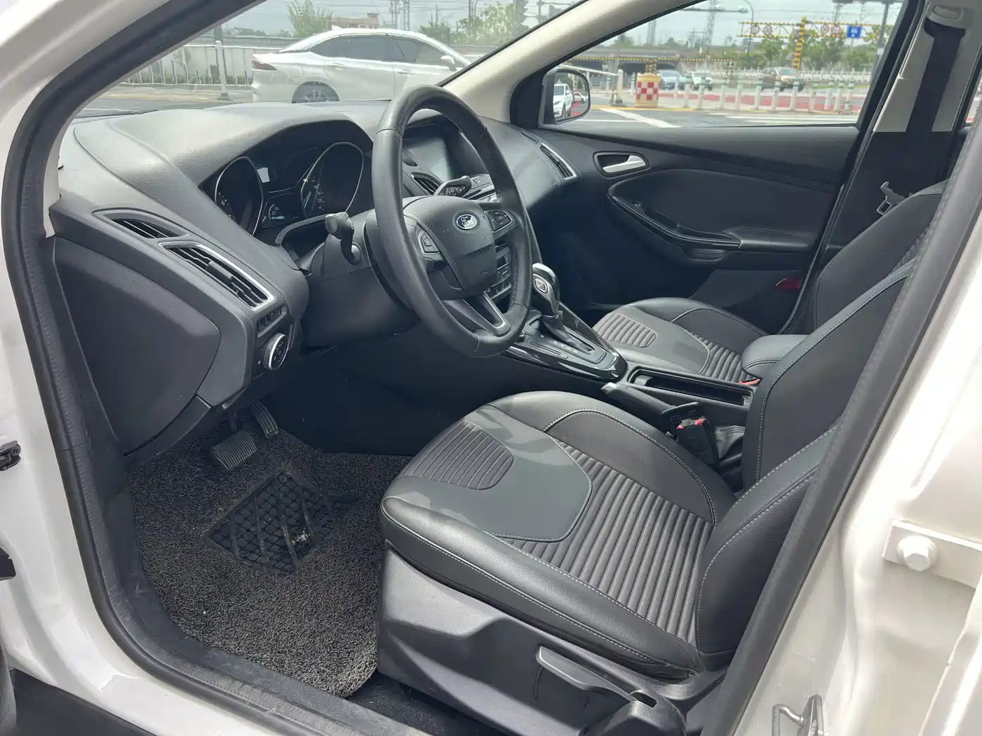 Фото 7 - Ford Focus
