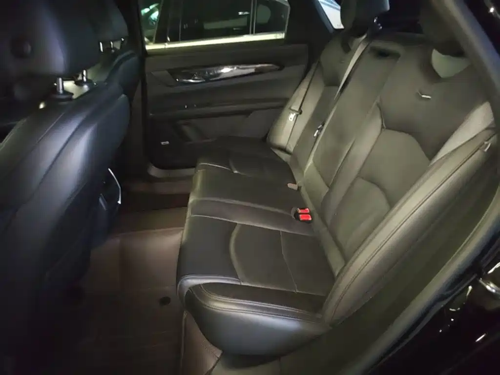 Фото 17 - Cadillac CT6
