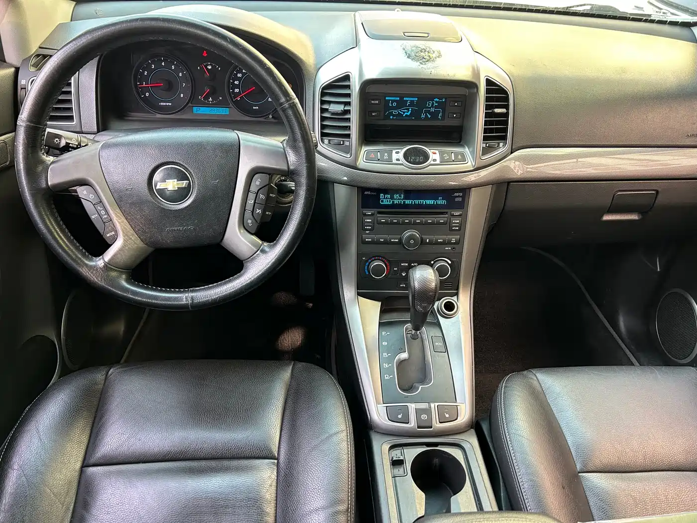 Chevrolet Captiva (Import) 2011 2.4 AT 7-Seater Luxury Edition фото 15