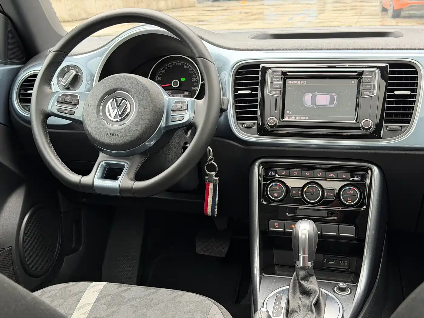 Volkswagen Beetle 2019 2018 280TSI Free Joy Edition