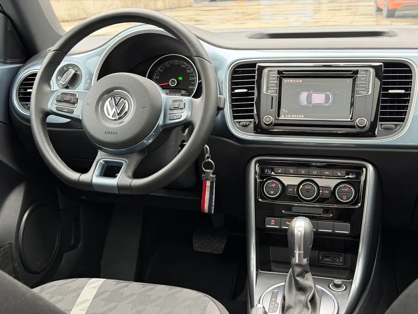 صورة 12 - Volkswagen Beetle