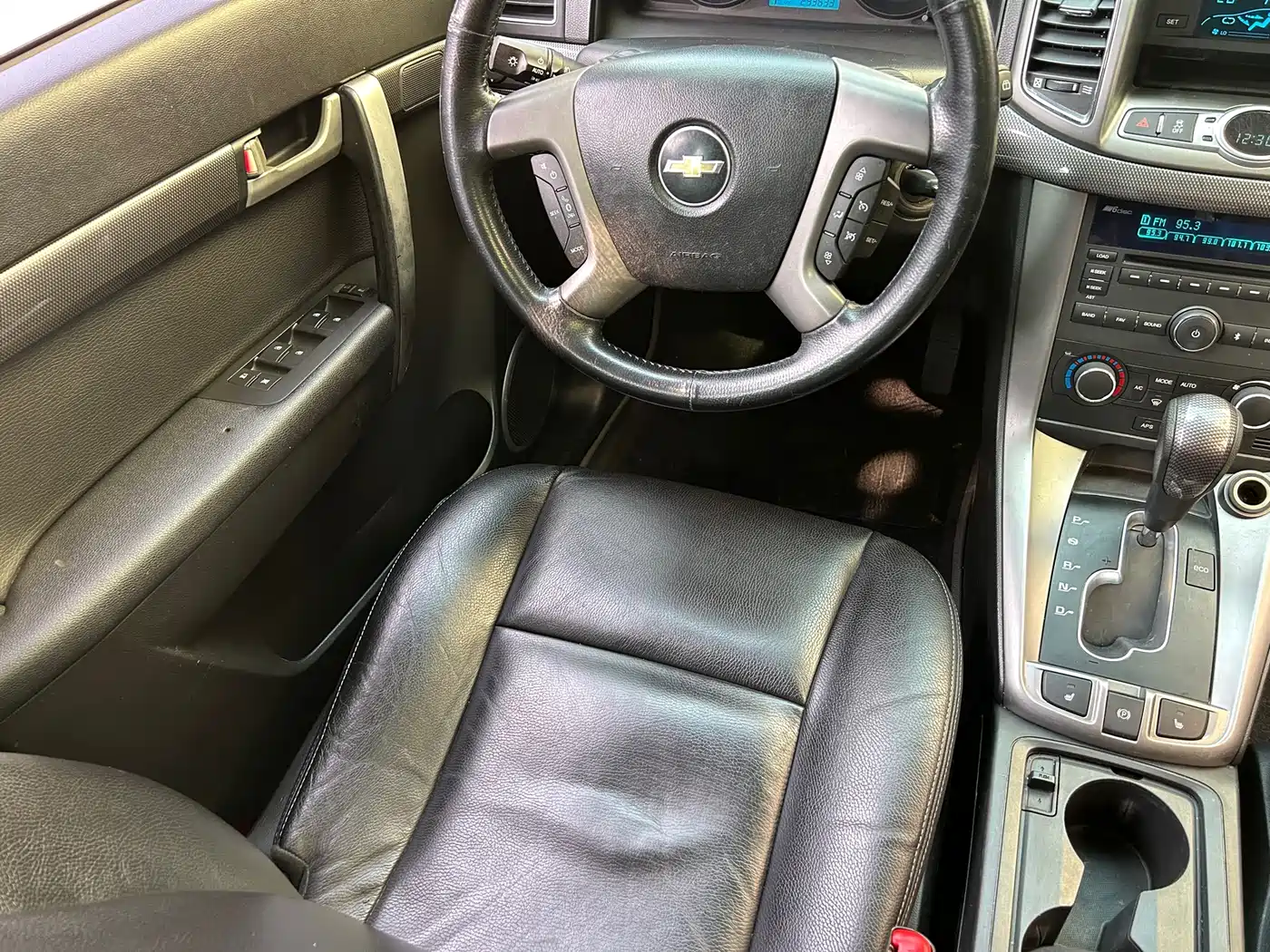 Chevrolet Captiva (Import) 2011 2.4 AT 7-Seater Luxury Edition фото 13