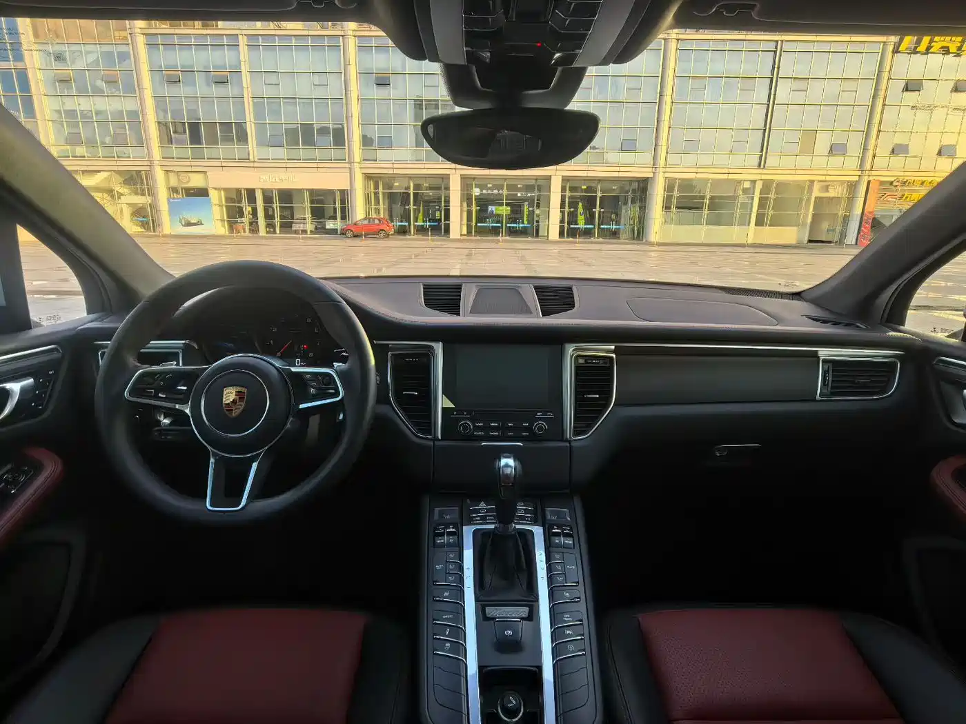Porsche Macan 2017 Macan 2.0T фото 7