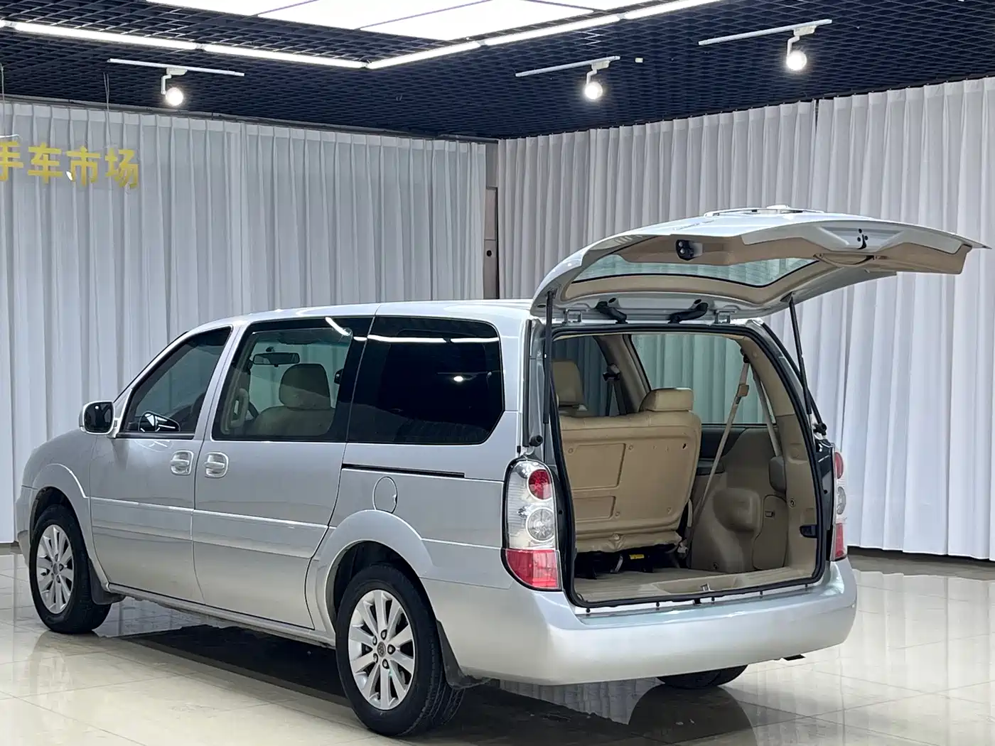 Buick GL8 2012 2.4L BASE Comfort фото 8