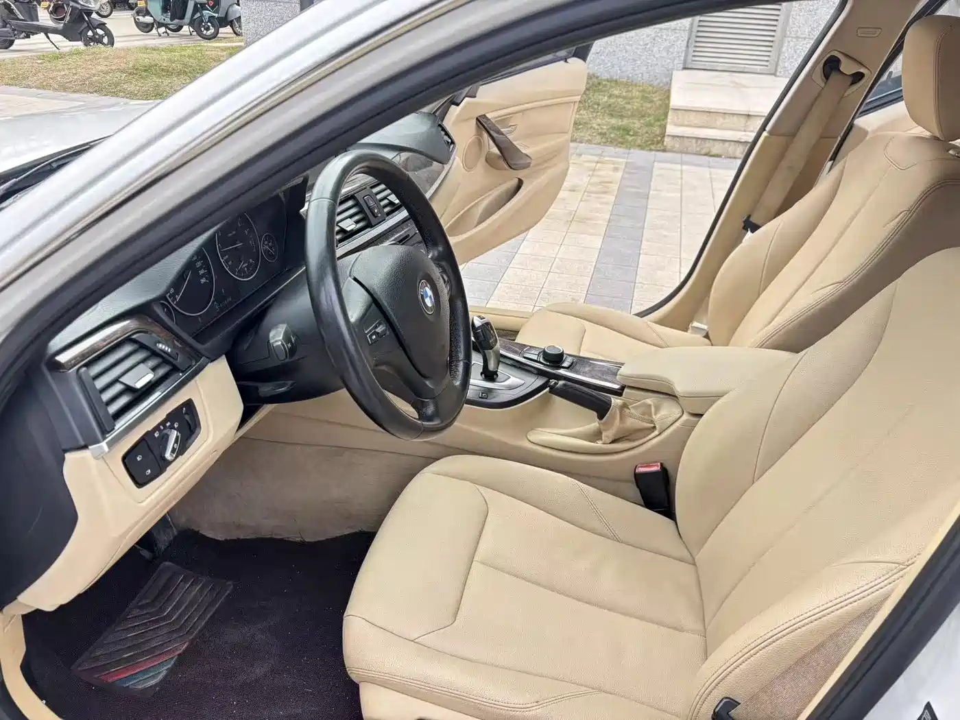 BMW 3 Series 2013 320Li Style Design Package фото 12