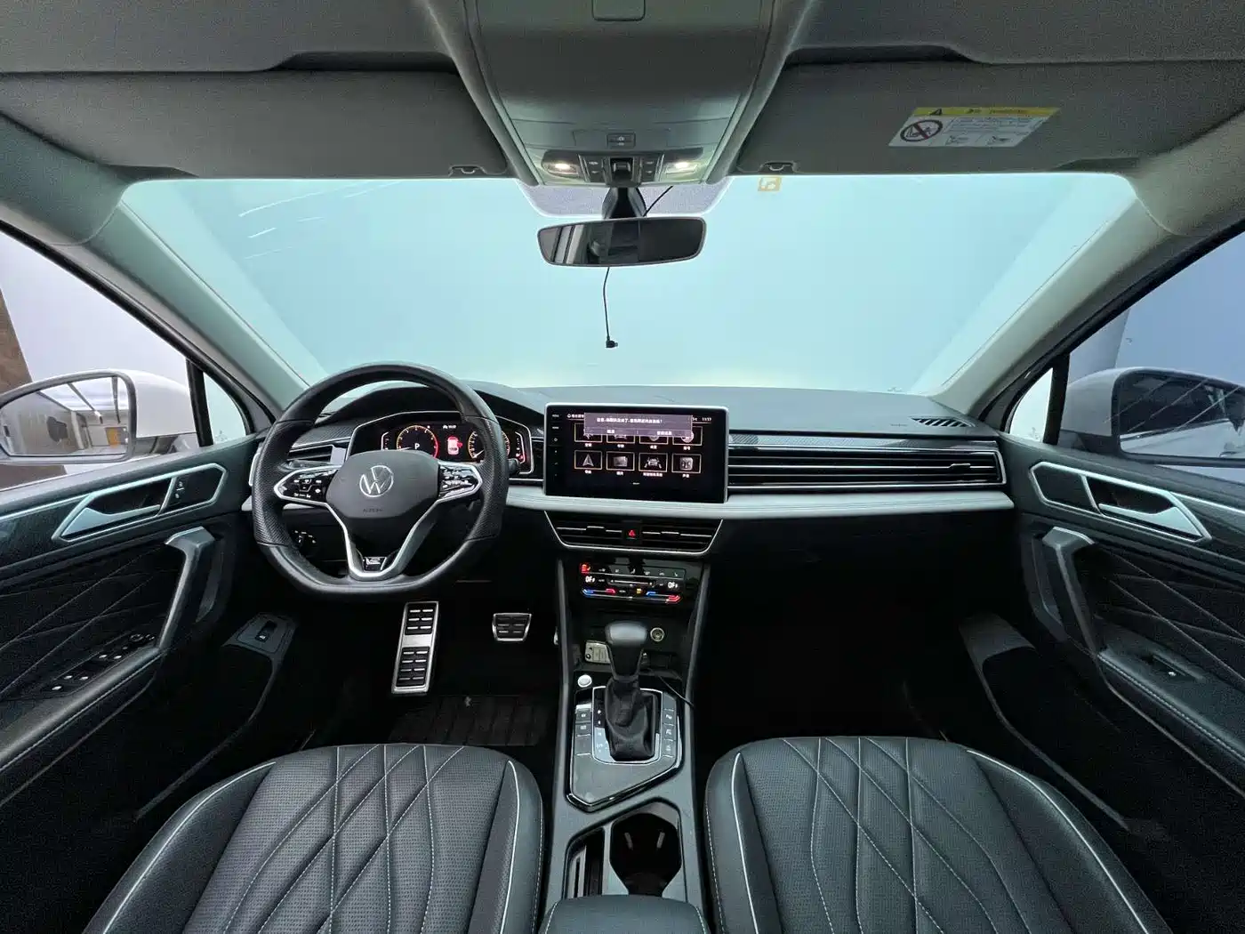 Volkswagen Tiguan L 2022 330TSI Auto 2WD R-Line Premium Edition фото 13