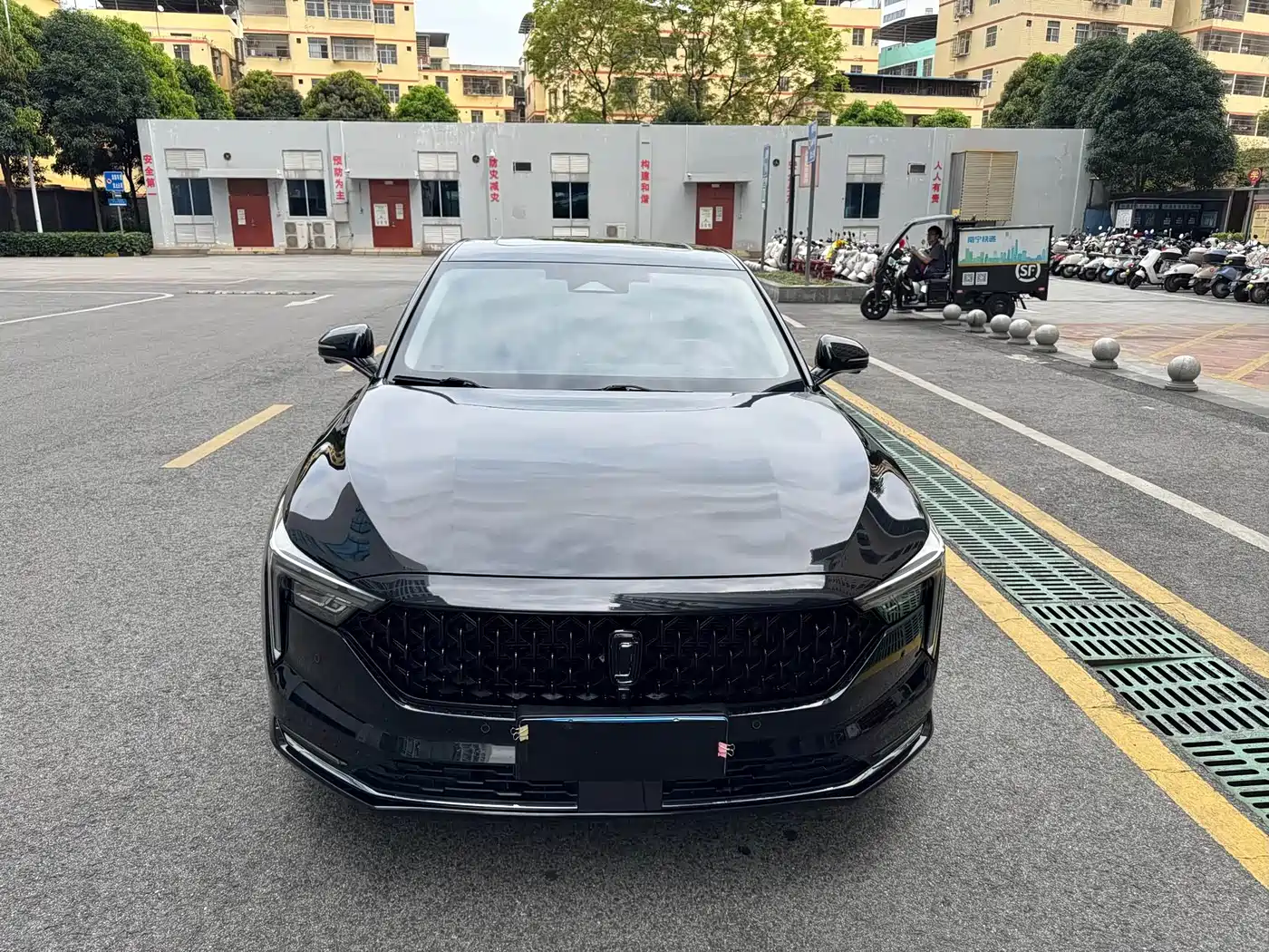 Фото 33 - Besturn B70