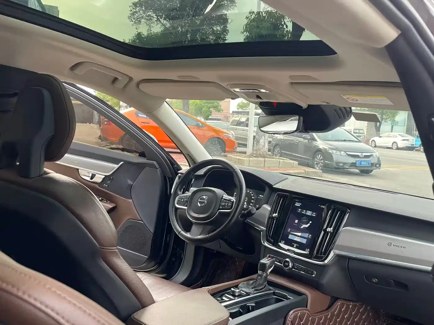 Фото 6 - Volvo S90