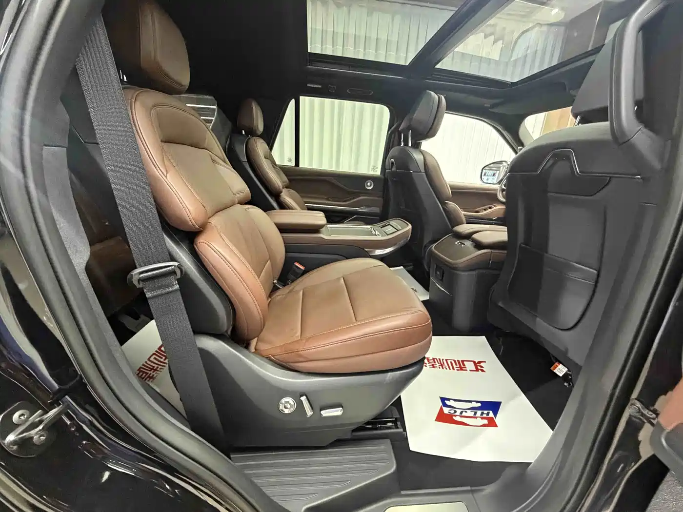Фото 21 - Lincoln Navigator