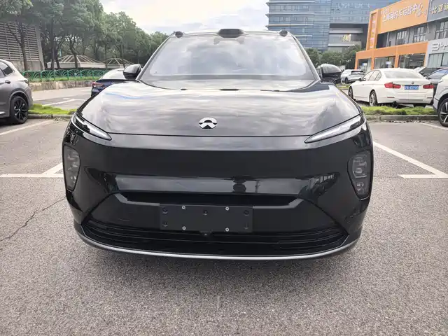 NIO ES8 100kWh, Signature