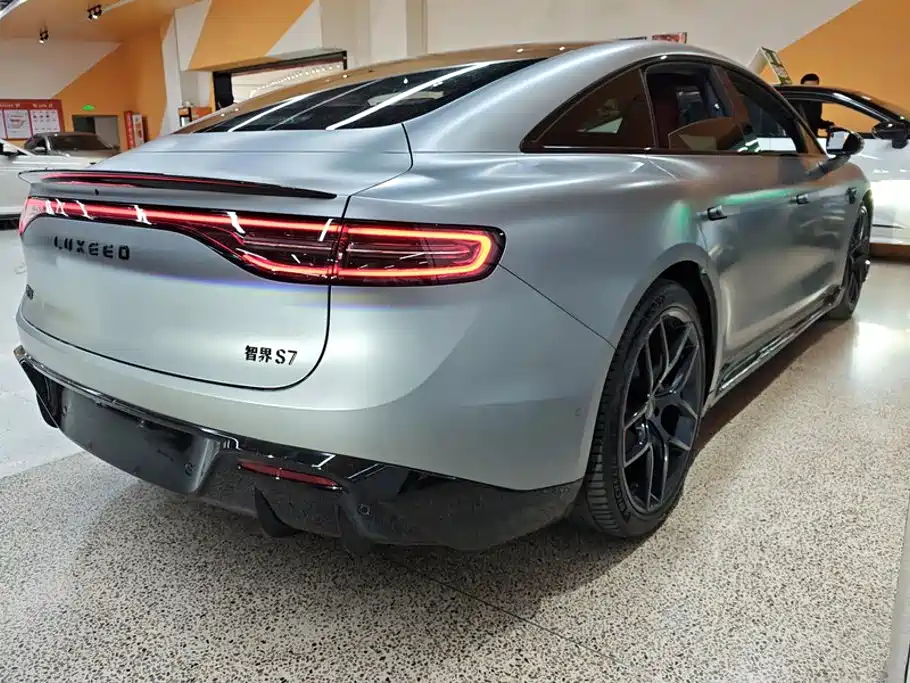 Фото 3 - Zhijie S7