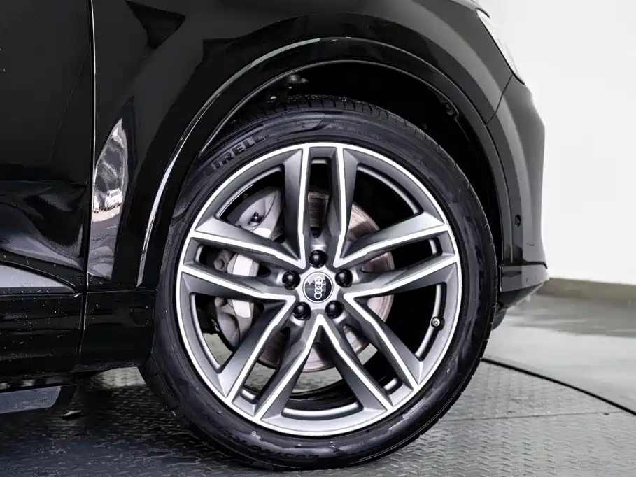 Audi Q7 2025 2024 55 TFSI quattro S line Sport