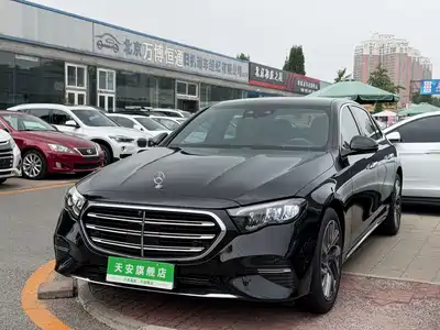 Mercedes-Benz E