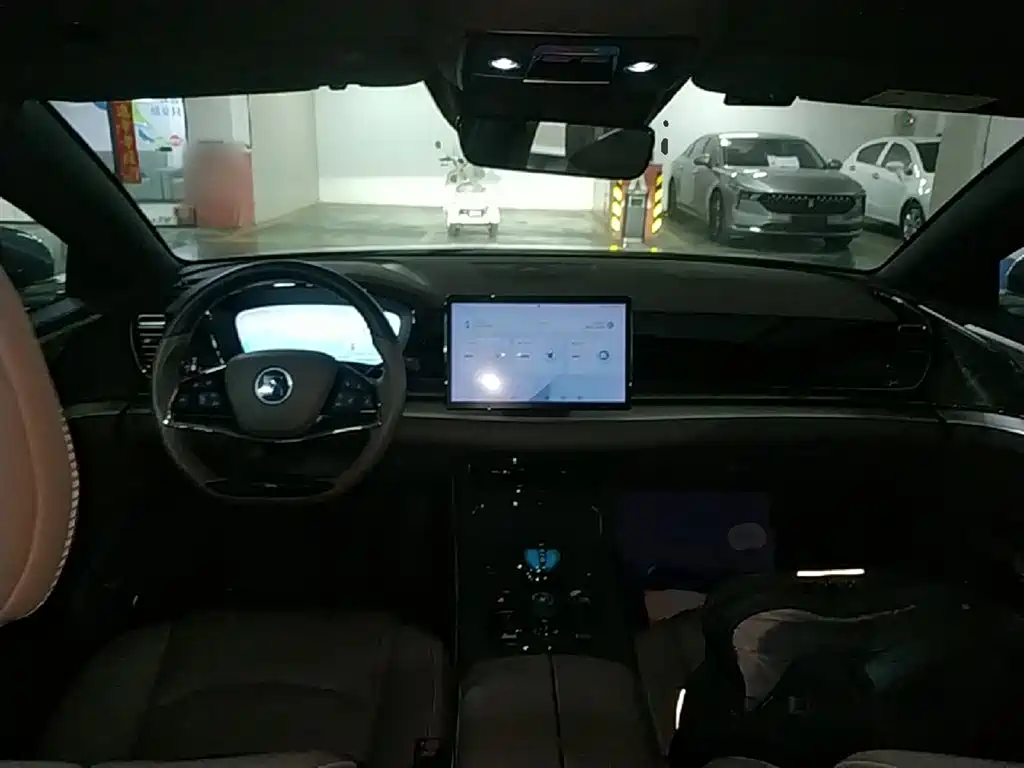 BYD Han 2023 DM-i Champion Edition 121KM Elite фото 10