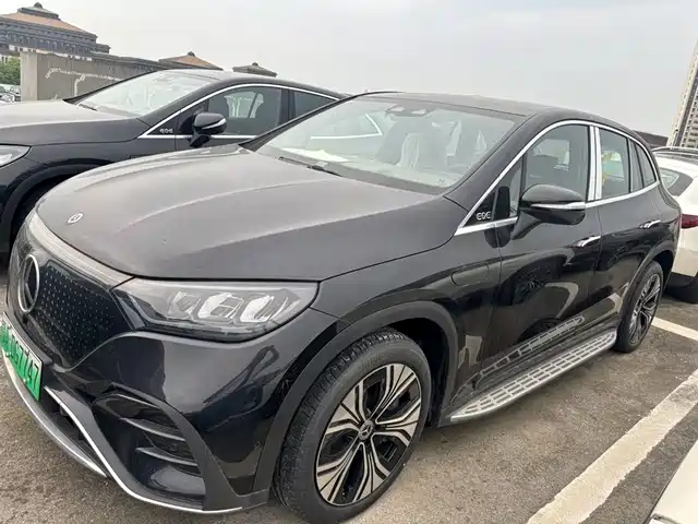 Mercedes-Benz EQE SUV 2025