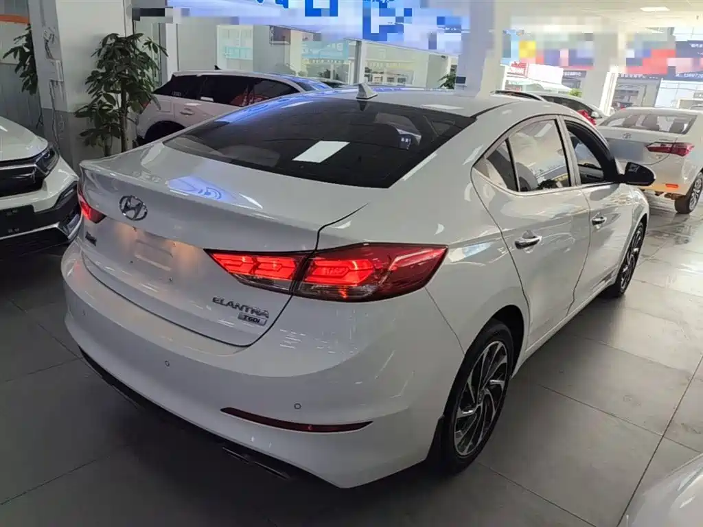 Hyundai Elantra 2018 1.4T DCT Dynamic·Vitality Model фото 7