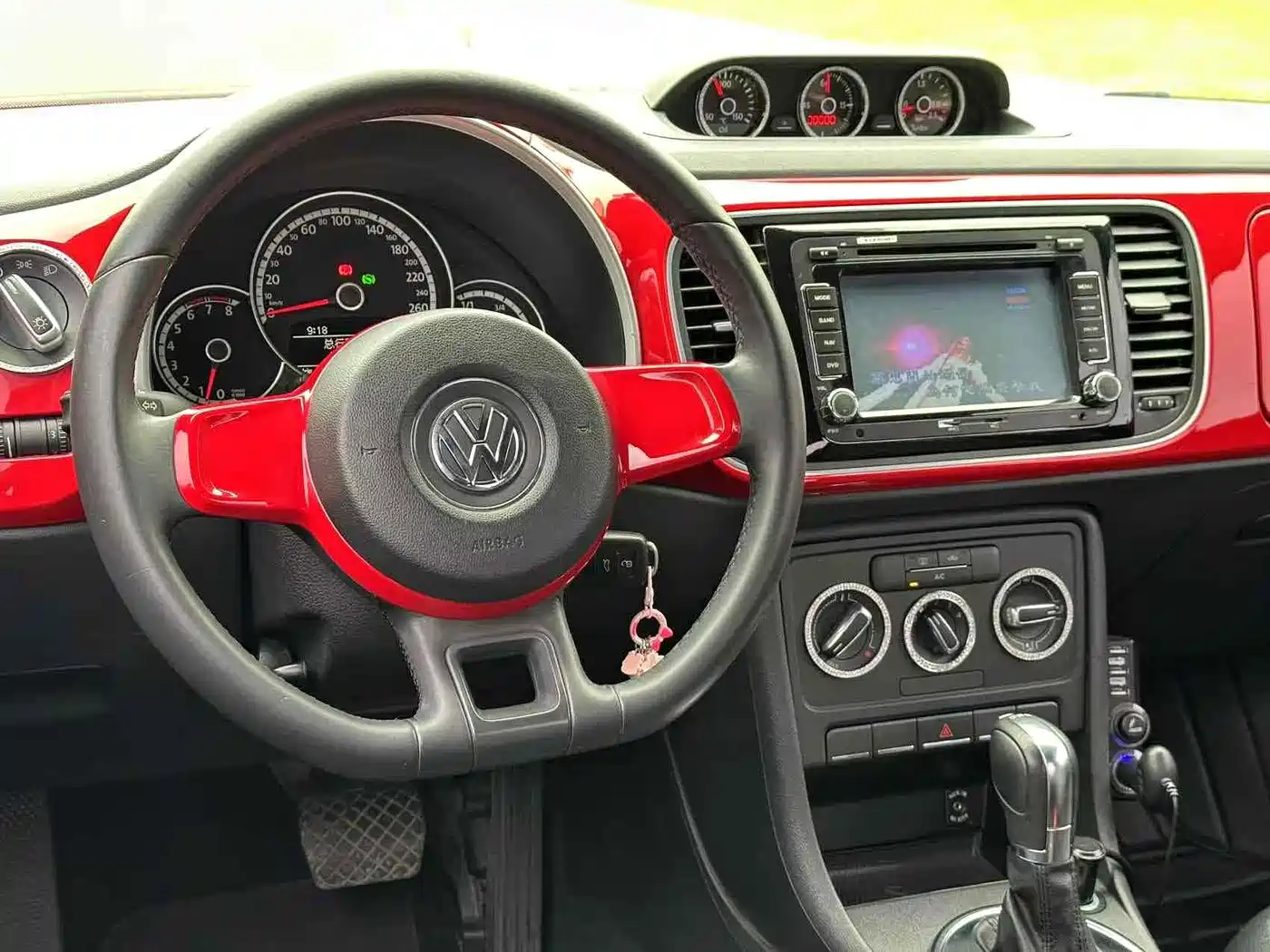 Volkswagen Beetle 2013 1.4TSI Fashion Edition фото 8