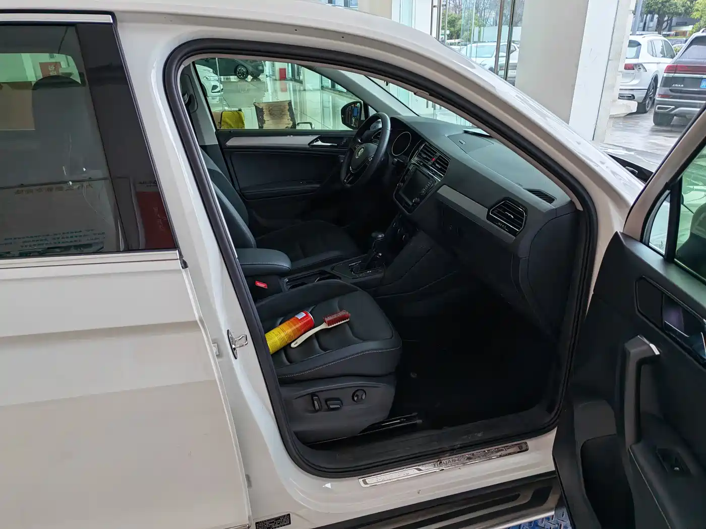 Volkswagen Tiguan L 2018 330TSI Automatic 2WD Luxury Edition фото 9
