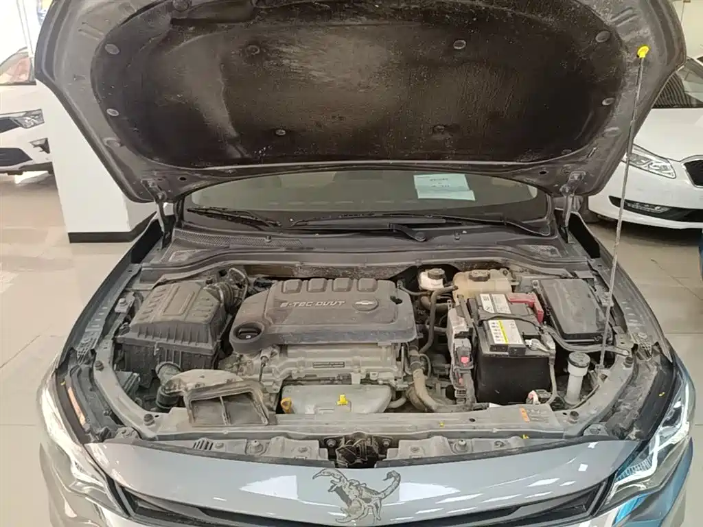 CHEVROLET CRUZE