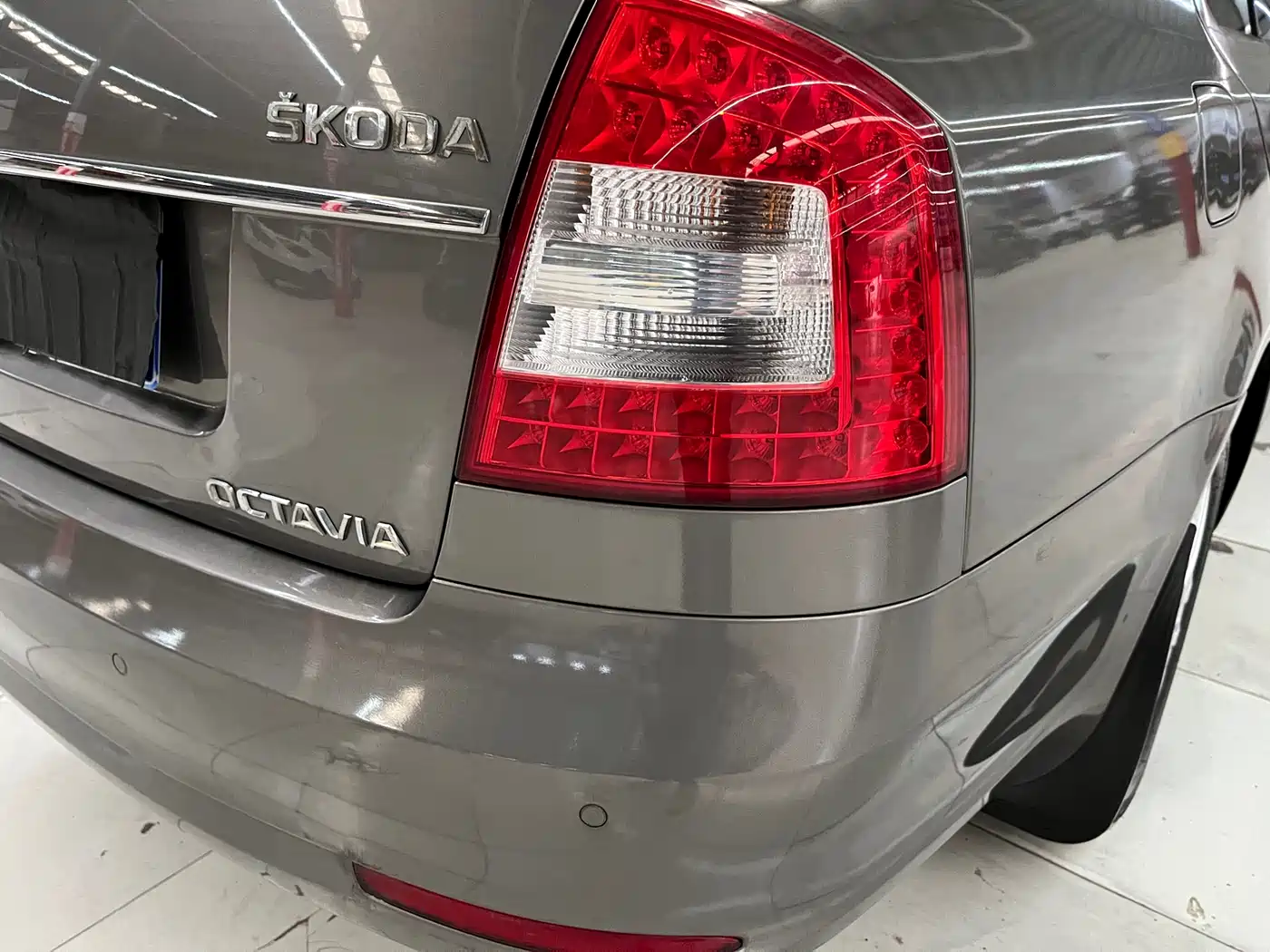 Škoda Octavia 2014 1.6L Auto Yijun Edition фото 18