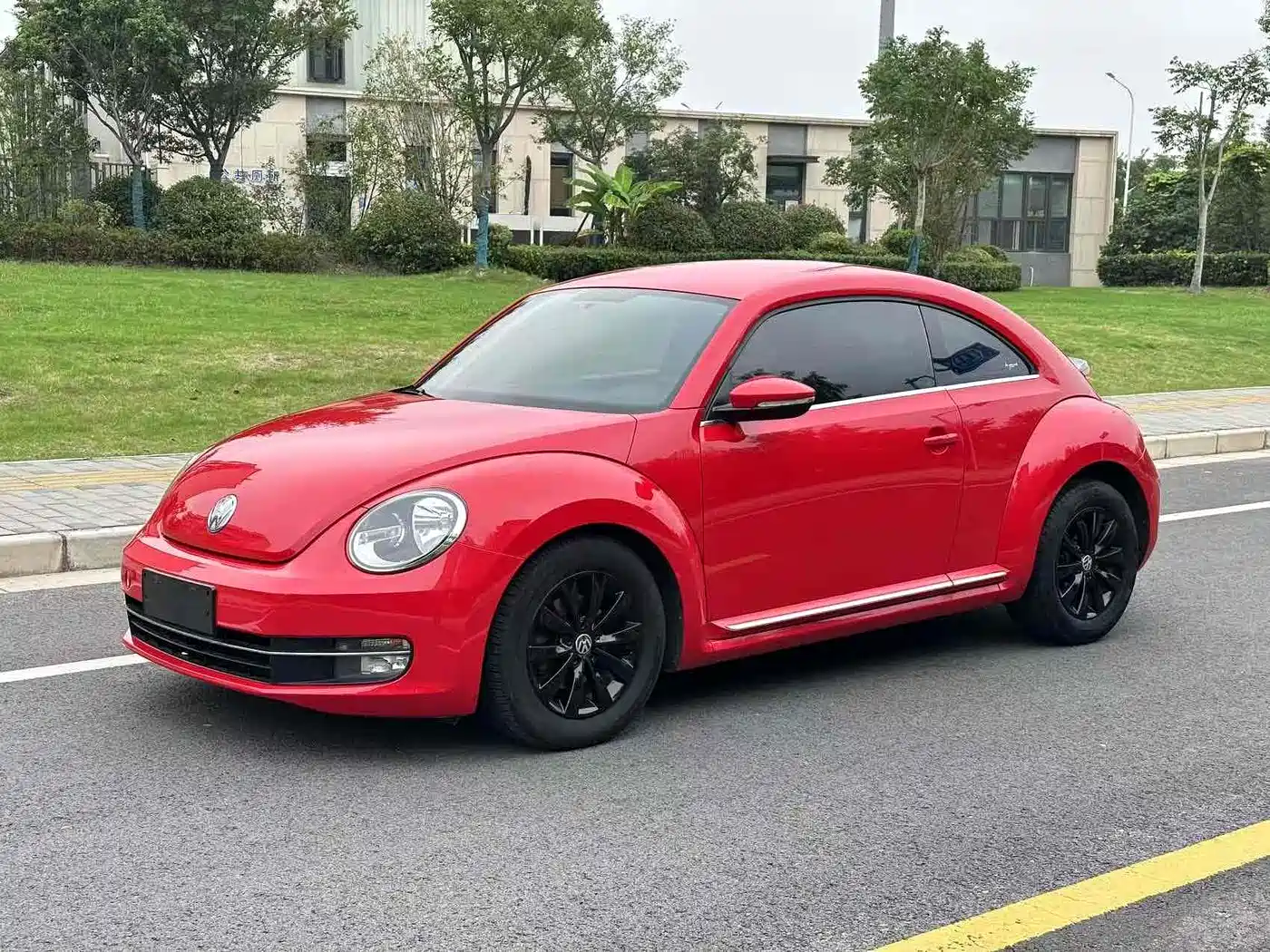 Volkswagen Beetle 2013 1.4TSI Fashion Edition фото 2
