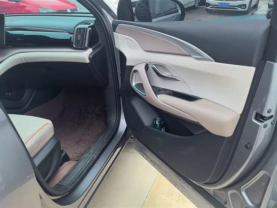 BYD Song Pro New Energy 2024 Glory Edition DM-i 110KM Excellence фото 8