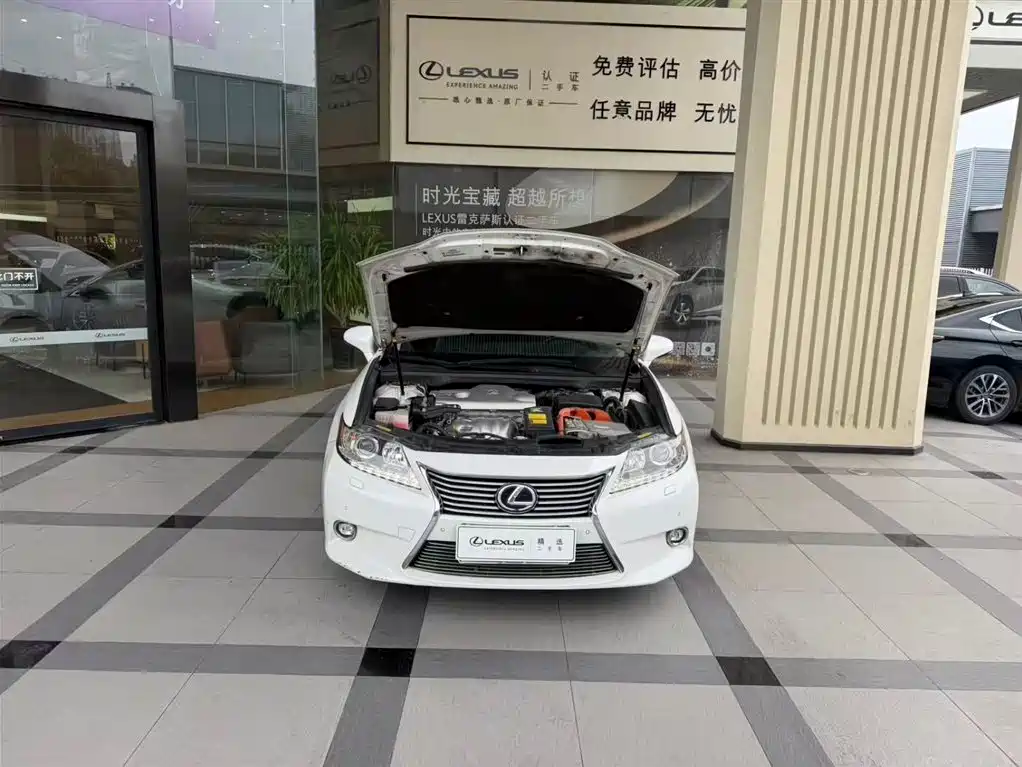 Lexus ES 2013 300h Elite Edition фото 2
