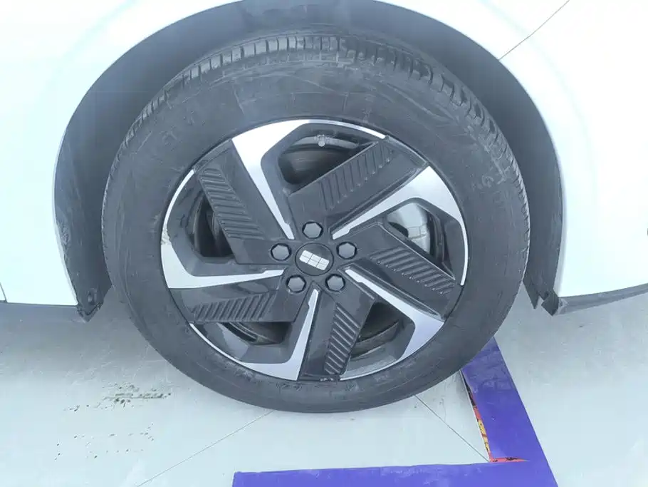 Geely Galaxy Galaxy L6 2024 2024 125km PLUS Soaring Dragon Edition