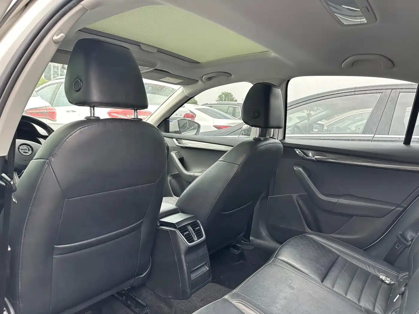 Škoda Octavia 2017 1.6L Automatic Smart Edition фото 5