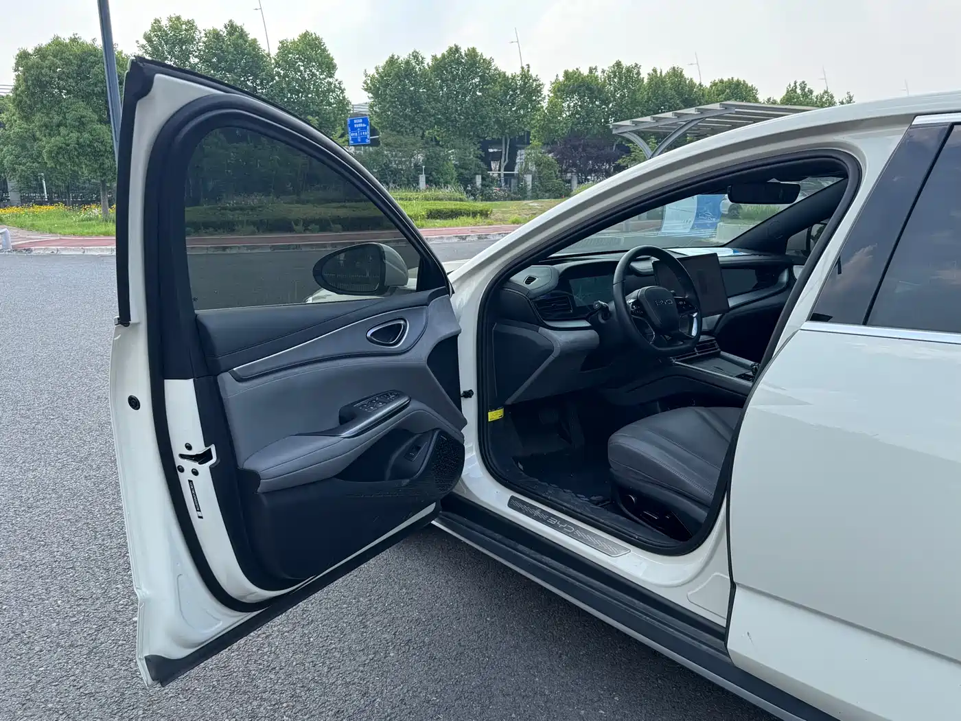 BYD Seal 07 DM-i 2025 DM-i 1.5L 125km Premium фото 11