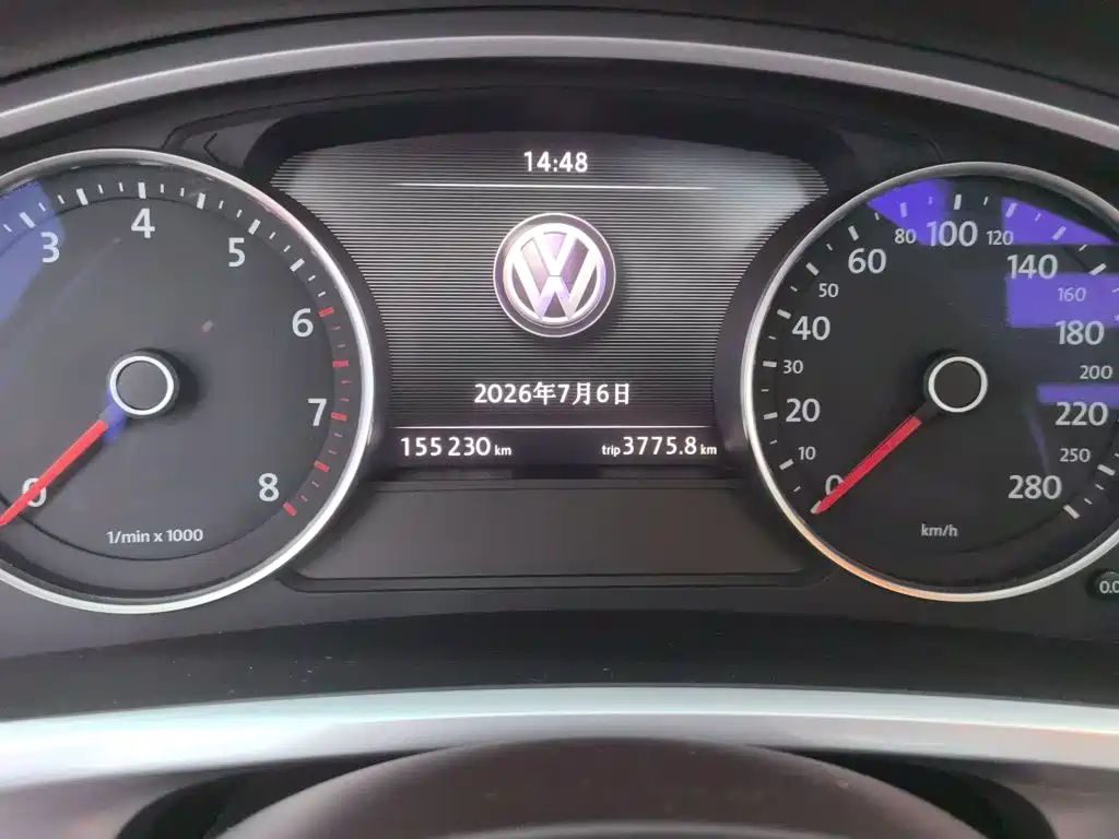 Фото 5 - Volkswagen Touareg